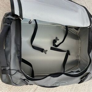 Like New! Osprey Transporter 40 Rolling Duffel